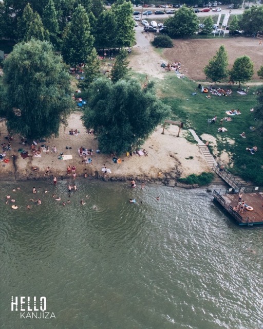 Strand és fürdőzés a Tisza partján